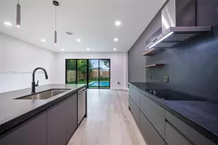 535 NW 52nd St, Miami, FL 33127 - Photo 10