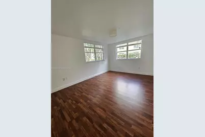 8323 Lake Dr #103, Doral, FL 33166 - Photo 8