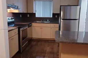 980 NE 170th St, North Miami Beach, FL 33162 - Photo 8