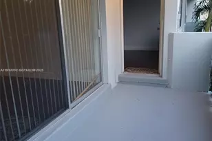 980 NE 170th St, North Miami Beach, FL 33162 - Photo 18