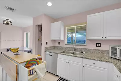 5933 Glasgow Way, Tamarac, FL 33321 - Photo 18