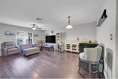 5933 Glasgow Way, Tamarac, FL 33321 - Photo 10