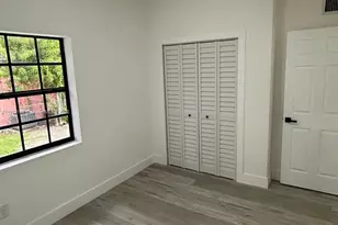 980 NE 146th St, North Miami, FL 33161 - Photo 26