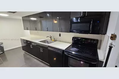 18021 Biscayne Blvd #402, Aventura, FL 33160 - Photo 2