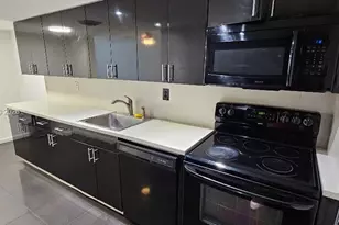 18021 Biscayne Blvd, Aventura, FL 33160 - Photo 2