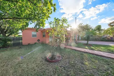 5300 SW 6th St, Miami, FL 33134 - Photo 18