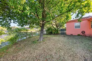 5300 SW 6th St, Miami, FL 33134 - Photo 16