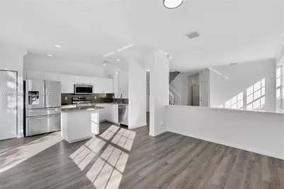 3991 NW 92 Avenue, Sunrise, FL 33351 - Photo 6