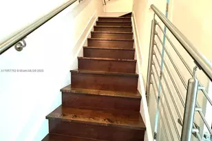 9165 NW 33rd St, Doral, FL 33172 - Photo 12