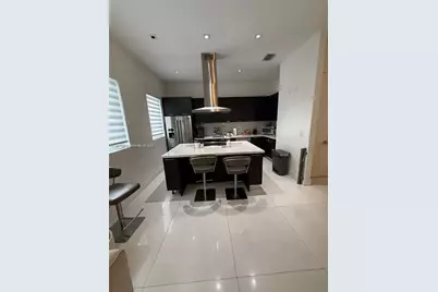 9165 NW 33rd St, Doral, FL 33172 - Photo 4