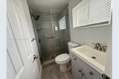 16200 NE 3rd Ave #B, Miami, FL 33162 - Photo 2