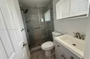 16200 NE 3rd Ave, Miami, FL 33162 - Photo 2