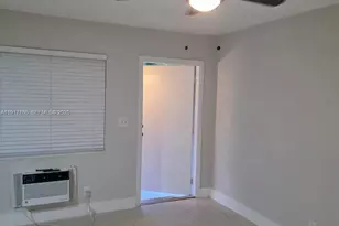 435 NW 41st St, Oakland Park, FL 33309 - Photo 2
