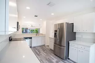 1998 NE 7th St, Deerfield Beach, FL 33441 - Photo 10