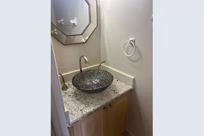 5306 W 26th Ave #102, Hialeah, FL 33016 - Photo 8