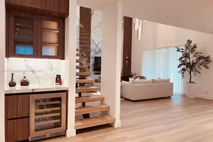 804 Crestview Cir, Weston, FL 33327 - Photo 2