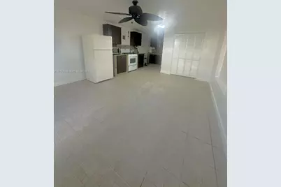2753 W 68th Pl, Hialeah, FL 33016 - Photo 4