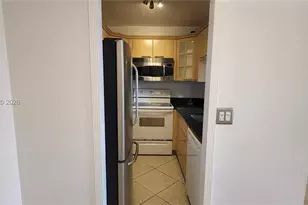 10029 Winding Lake Rd, Sunrise, FL 33351 - Photo 6