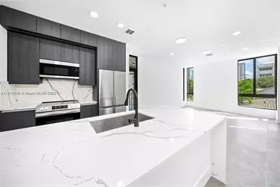 1780 SW 5th St #1, Miami, FL 33135 - Photo 4