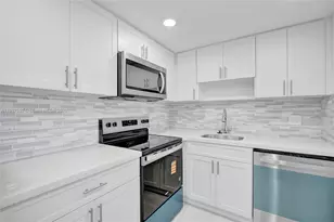 4164 Inverrary Dr, Lauderhill, FL 33319 - Photo 16