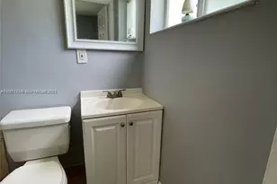 1472 NE 25th Ct, Pompano Beach, FL 33064 - Photo 22