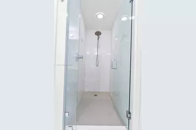 16385 Biscayne Blvd #405, North Miami Beach, FL 33160 - Photo 20