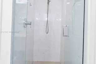 16385 Biscayne Blvd, North Miami Beach, FL 33160 - Photo 20