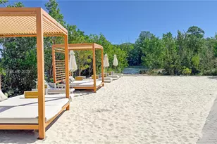 16385 Biscayne Blvd, North Miami Beach, FL 33160 - Photo 32