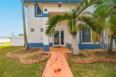 18662 NW 56th Ave, Miami Gardens, FL 33055 - Photo 2