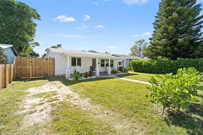 1464 NE 24th St, Wilton Manors, FL 33305 - Photo 20