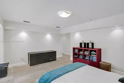 3443 NE 166th St, North Miami Beach, FL 33160 - Photo 32