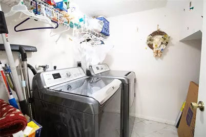 1562 NW 157th Ave, Pembroke Pines, FL 33028 - Photo 26