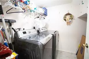 1562 NW 157th Ave, Pembroke Pines, FL 33028 - Photo 26