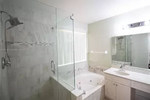 1562 NW 157th Ave, Pembroke Pines, FL 33028 - Photo 22