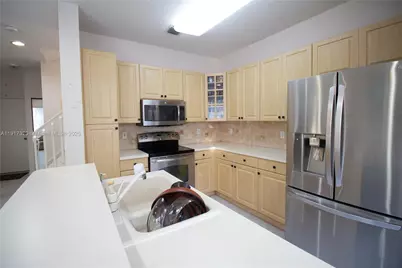 1562 NW 157th Ave, Pembroke Pines, FL 33028 - Photo 14