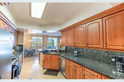 3255 NE 184th St #12406, Aventura, FL 33160 - Photo 18