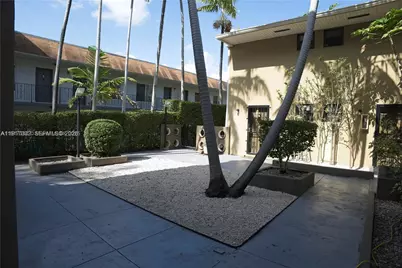 4271 NW 11th St #6, Miami, FL 33126 - Photo 2