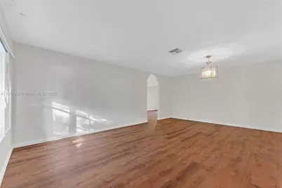 550 SW 38th Ter #0, Fort Lauderdale, FL 33312 - Photo 6