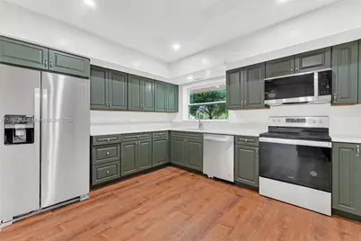 550 SW 38th Ter #0, Fort Lauderdale, FL 33312 - Photo 12