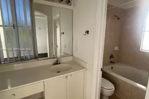 8305 NW 108th Ave, Doral, FL 33178 - Photo 28