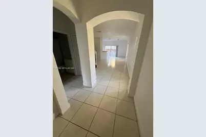 8305 NW 108th Ave #7-18, Doral, FL 33178 - Photo 4