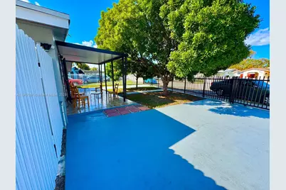 830 SE 7th Pl, Hialeah, FL 33010 - Photo 16