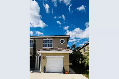 208 SW 120th Ave, Pembroke Pines, FL 33025 - Photo 1