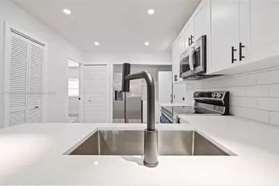 1844 NW 67th St, Miami, FL 33147 - Photo 14