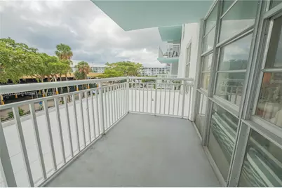 301 174th St #309, Sunny Isles Beach, FL 33160 - Photo 18