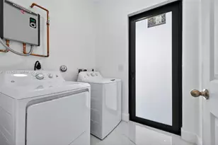 2250 NW 7th Ct, Fort Lauderdale, FL 33311 - Photo 12