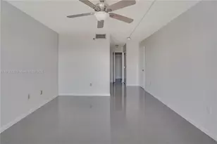 1200 St Charles Pl, Pembroke Pines, FL 33026 - Photo 12