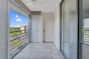 1200 St Charles Pl, Pembroke Pines, FL 33026 - Photo 4