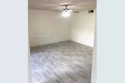 22102 Glenmoor Dr #102, West Palm Beach, FL 33409 - Photo 8