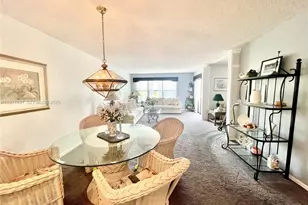 2309 S Cypress Bend Dr, Pompano Beach, FL 33069 - Photo 14